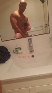 Profile Image of Gold Coast Male Escort Maverick 