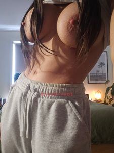 Profile Image of Melbourne Escort Ally Carter