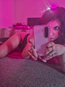 Profile Image of Melbourne Escort selena