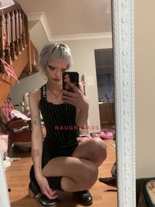 Profile Image of Melbourne Escort Violet 