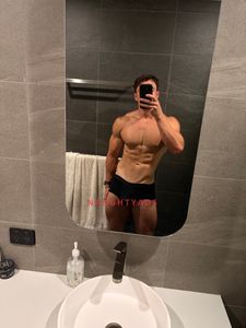 Profile Image of Melbourne Male Escort Calvin Kent