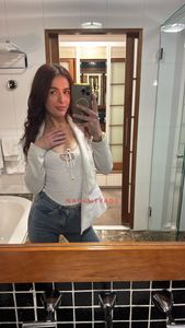 Profile Image of Adelaide Escort Kirsty Sinclair 