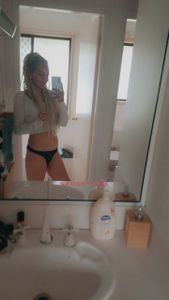 Profile Image of Nowra Escort Rose 
