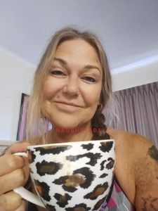 Profile Image of Melbourne Adult Content Creator Jezabel Phoenix 