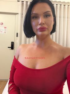Nina Ducati - Brisbane Escort - Profile Image
