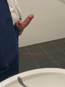 Profile Image of Bairnsdale Male Escort Bobby 
