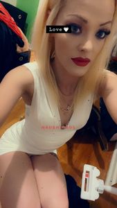 Profile Image of Evanston Escort Sarah