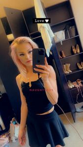 Profile Image of Evanston Escort Sarah