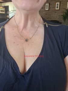 Profile Image of Melbourne Escort Erica