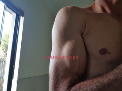 Profile Image of Airlie Beach Male Escort Bambi 