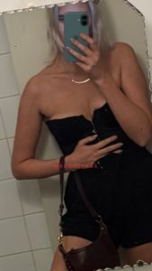 Profile Image of Melbourne Escort Lea
