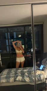Profile Image of Melbourne Escort Lea