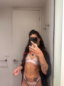 Profile Image of Melbourne Escort Mimi
