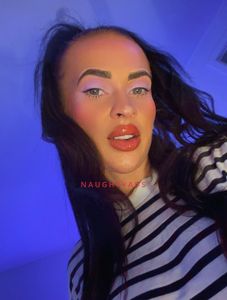 Profile Image of Melbourne Escort NINA