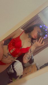 Profile Image of Melbourne Escort violet