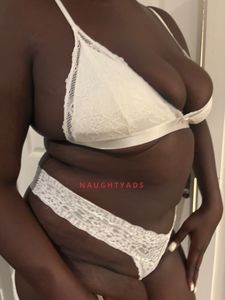 Profile Image of Melbourne Escort Sirena Carter 