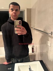 Profile Image of Melbourne Male Escort lightskin twunk