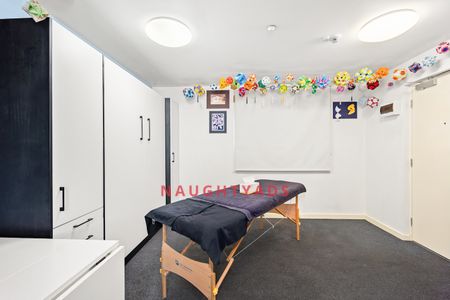 Profile Image of Melbourne Male Escort Roman Poltanov