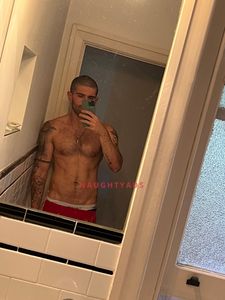 Profile Image of Melbourne Male Escort SimoneItalian