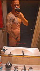 Profile Image of Newcastle Male Escort Tattooedhunkk 
