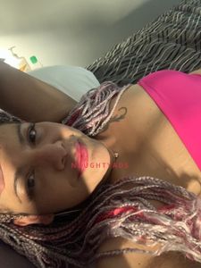 Profile Image of North Wollongong Escort Violet 