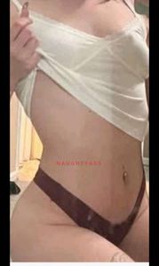 Profile Image of Nowra Escort Evelyn