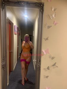 Profile Image of Palmerston North NZ Escort Emily