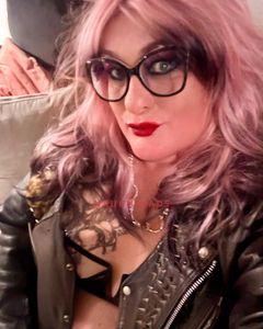 Profile Image of Perth Trans BDSM Fetish Mistress Morrigan