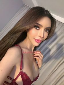 Profile Image of Sydney Escort Maddison