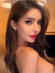 Profile Image of Sydney Escort Maddison