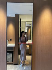 Profile Image of Sydney Escort Akari