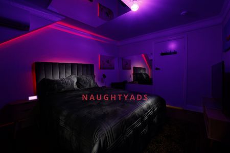 Profile Image of Sydney Adult Job Dark Lux