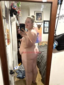 Image 1 for Blog Naughty slut looking for phone attention 