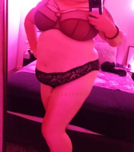 Profile Image of Adelaide Escort Amber Bella
