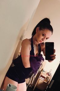 Profile Image of Adelaide Escort Kelly