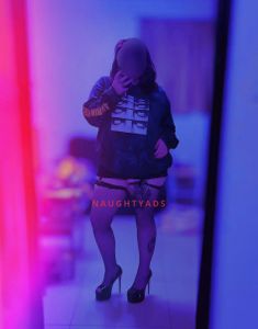 Profile Image of Adelaide Escort Roxy