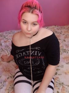 Profile Image of Baldivis Escort Plus Sized Pink Hair 