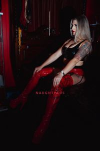 Profile Image of Brisbane BDSM Fetish Caity Luna Lupa