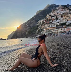 Profile Image of Melbourne Escort Camile