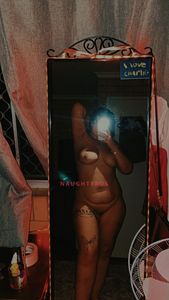 Profile Image of Caloundra Escort Tahlia 