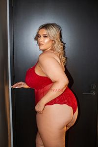 Profile Image of Canberra Escort Honey Luxe