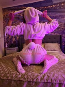 Profile Image of Canberra Escort Vivie 0485 884 860