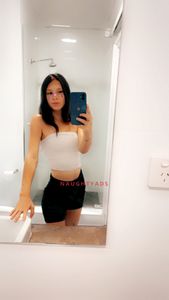 Profile Image of Whitsundays Escort Zarli