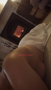 Profile Image of Glenorchy Escort Heidi