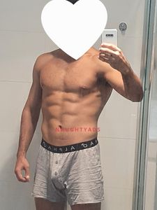 Profile Image of Townsville Male Escort Ezra