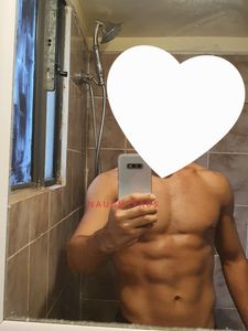 Profile Image of Townsville Male Escort Ezra