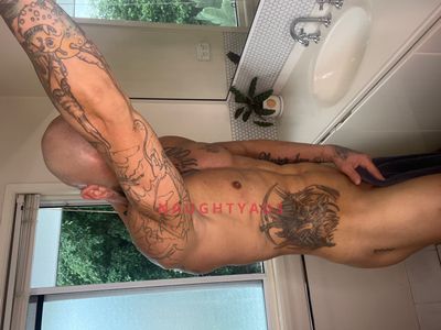 Profile Image of Gold Coast Male Escort Roc