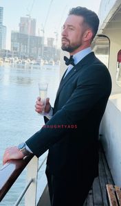 Profile Image of Gold Coast Male Escort Tommy Hart