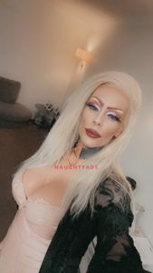 Profile Image of Gold Coast Trans Escort Mistress Dee