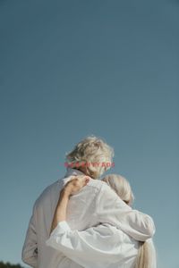 Image 0 for Blog Mind The Gap: 5 Things to Keep in Mind If You’re Falling for Someone Much Olde